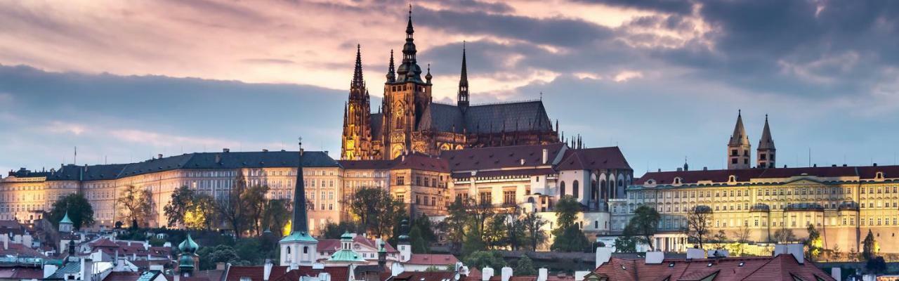 Prostorny 3 Pokojovy Apartman S Dvema Terasami Prag Exterior foto
