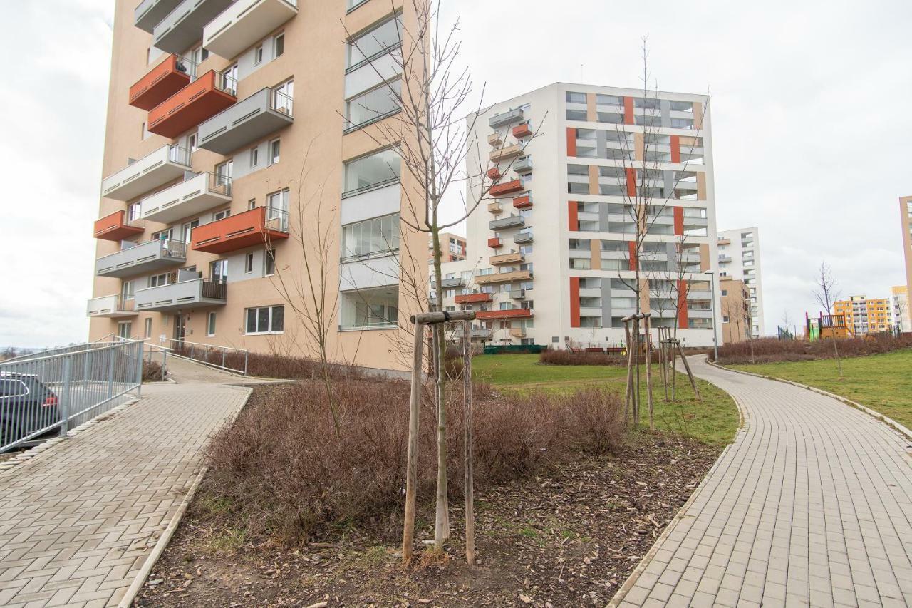 Prostorny 3 Pokojovy Apartman S Dvema Terasami Prag Exterior foto
